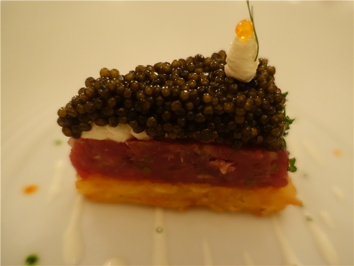 beef tartare with caviar